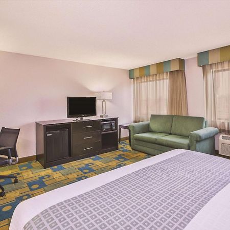 La Quinta Inn By Wyndham Toledo Perrysburg Exterior foto