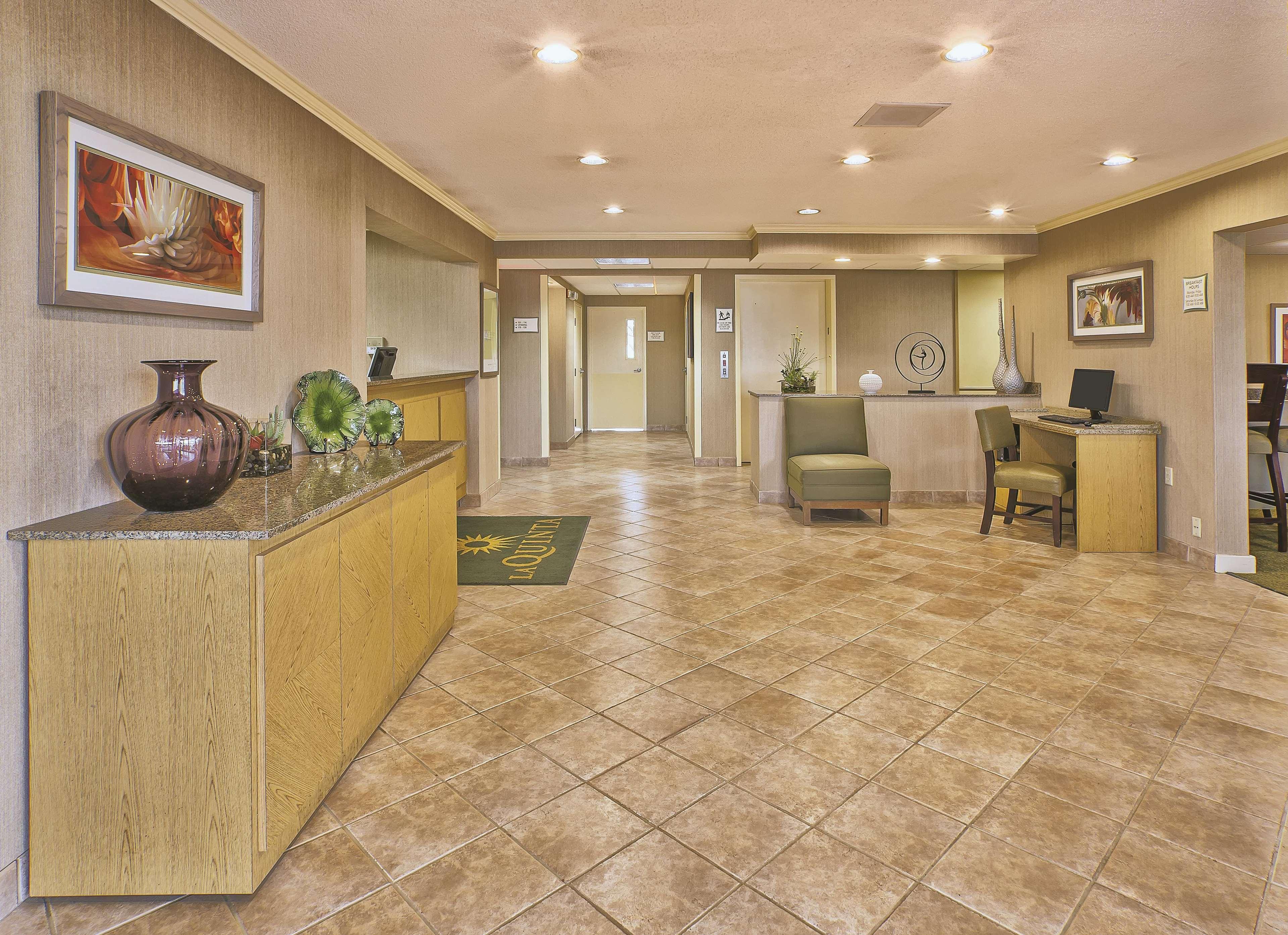 La Quinta Inn By Wyndham Toledo Perrysburg Exterior foto